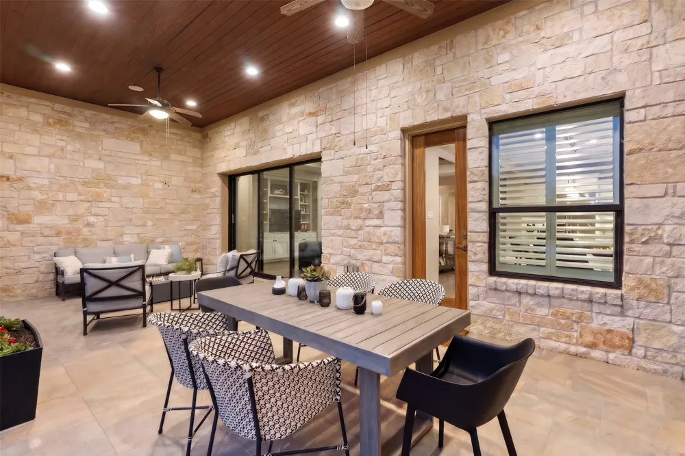 203 Bisset Court Lakeway, TX 78738