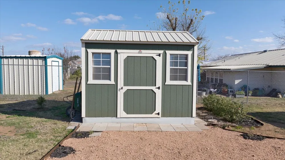 1236 Martin Street Mason, TX 76856