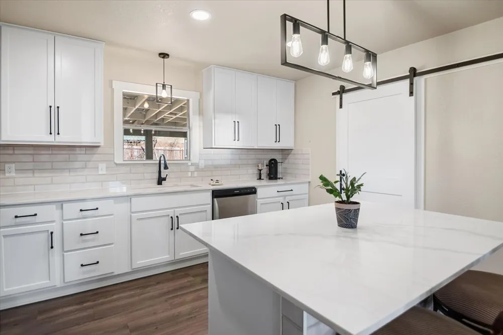 1236 Martin Street Mason, TX 76856