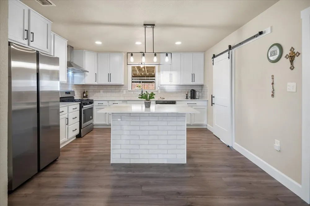 1236 Martin Street Mason, TX 76856