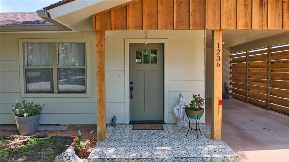 1236 Martin Street Mason, TX 76856