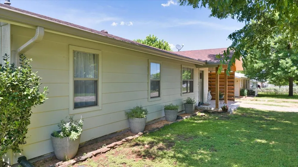 1236 Martin Street Mason, TX 76856