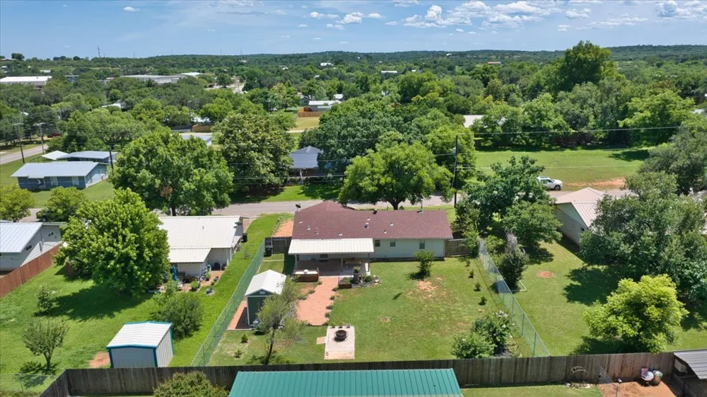 1236 Martin Street Mason, TX 76856