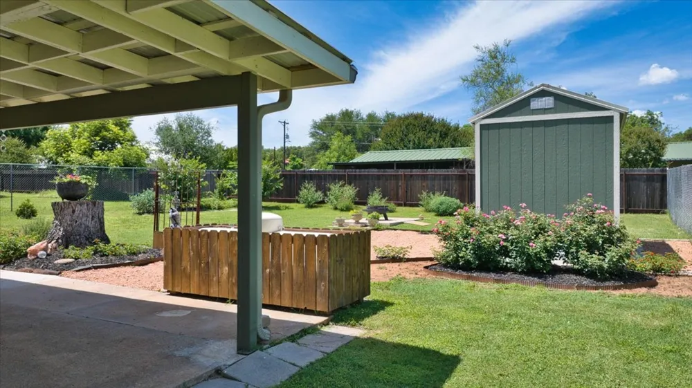 1236 Martin Street Mason, TX 76856
