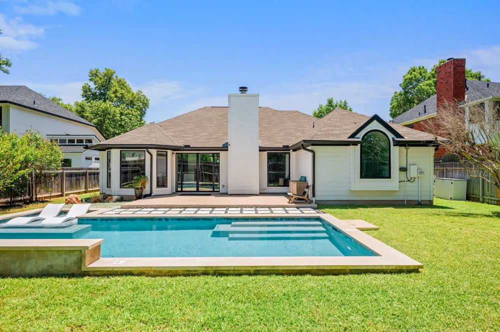 7704 Kiva Drive Austin, TX 78749