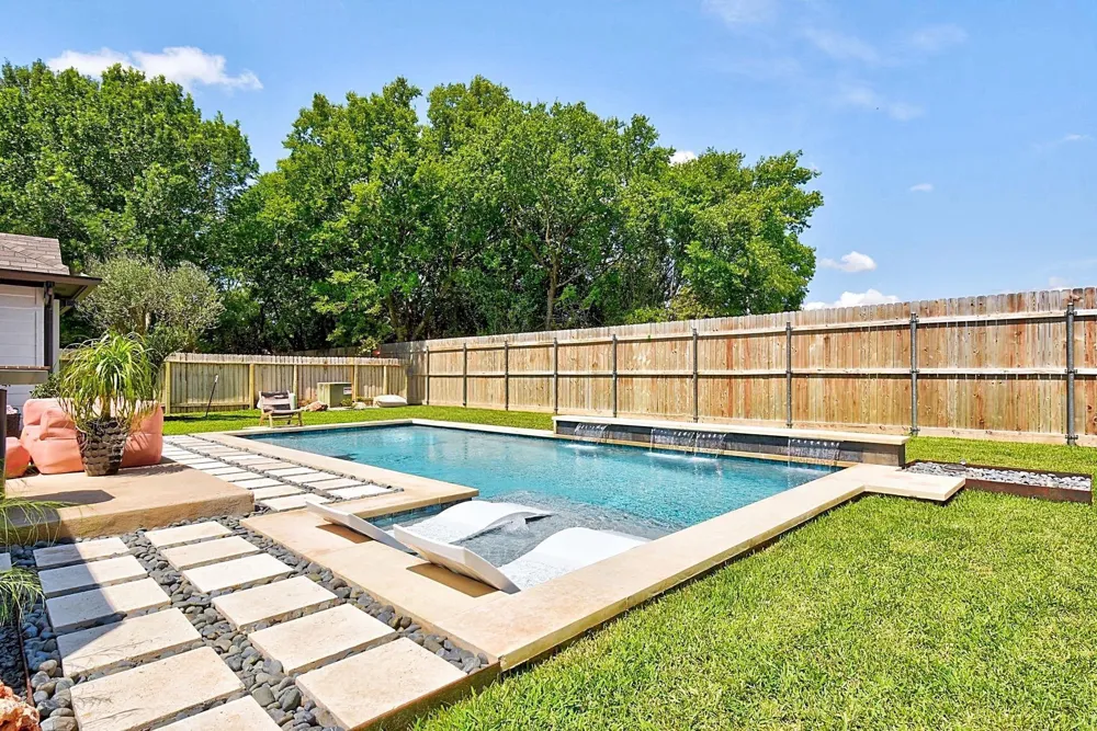 7704 Kiva Drive Austin, TX 78749