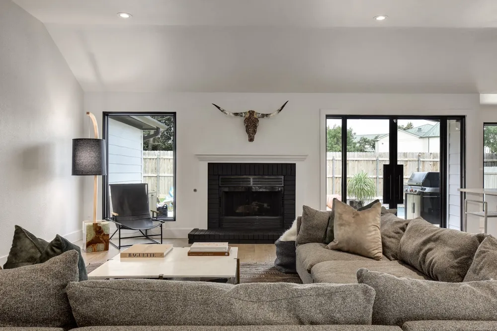 7704 Kiva Drive Austin, TX 78749