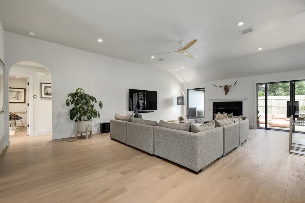 7704 Kiva Drive Austin, TX 78749