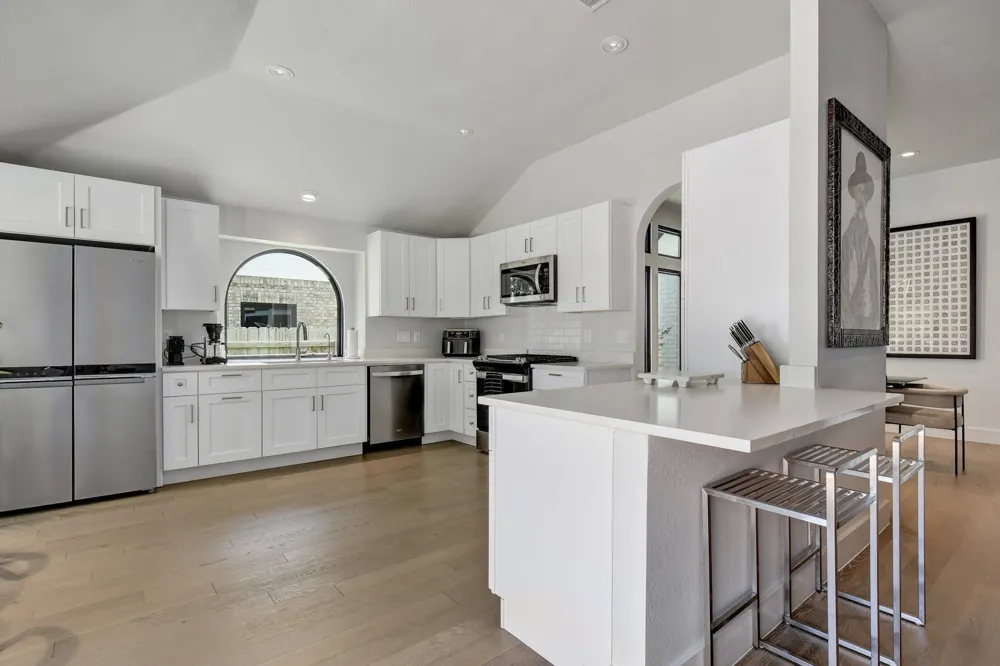 7704 Kiva Drive Austin, TX 78749
