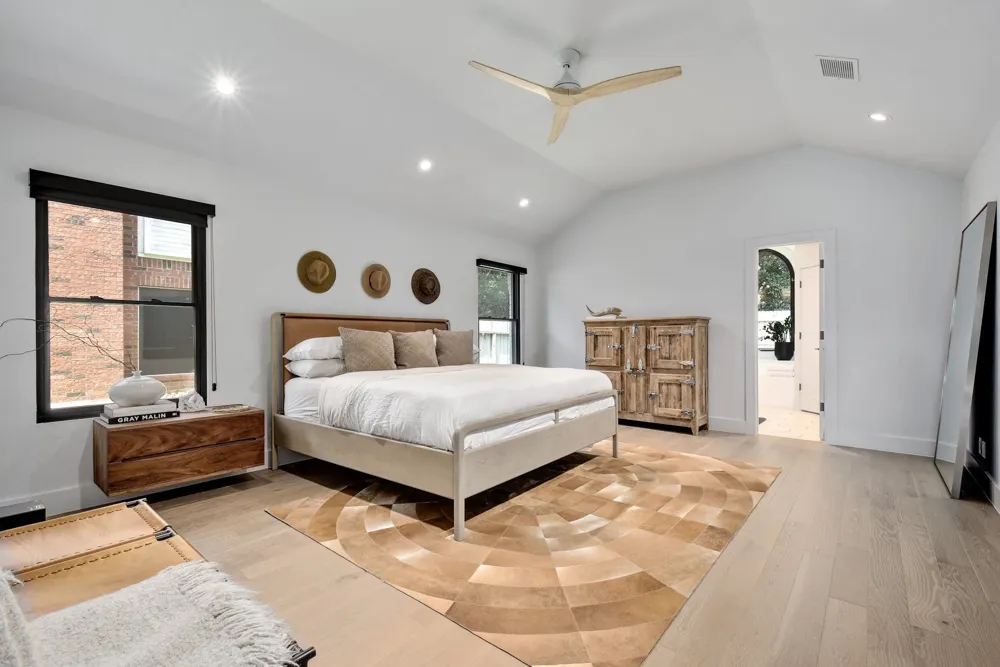 7704 Kiva Drive Austin, TX 78749