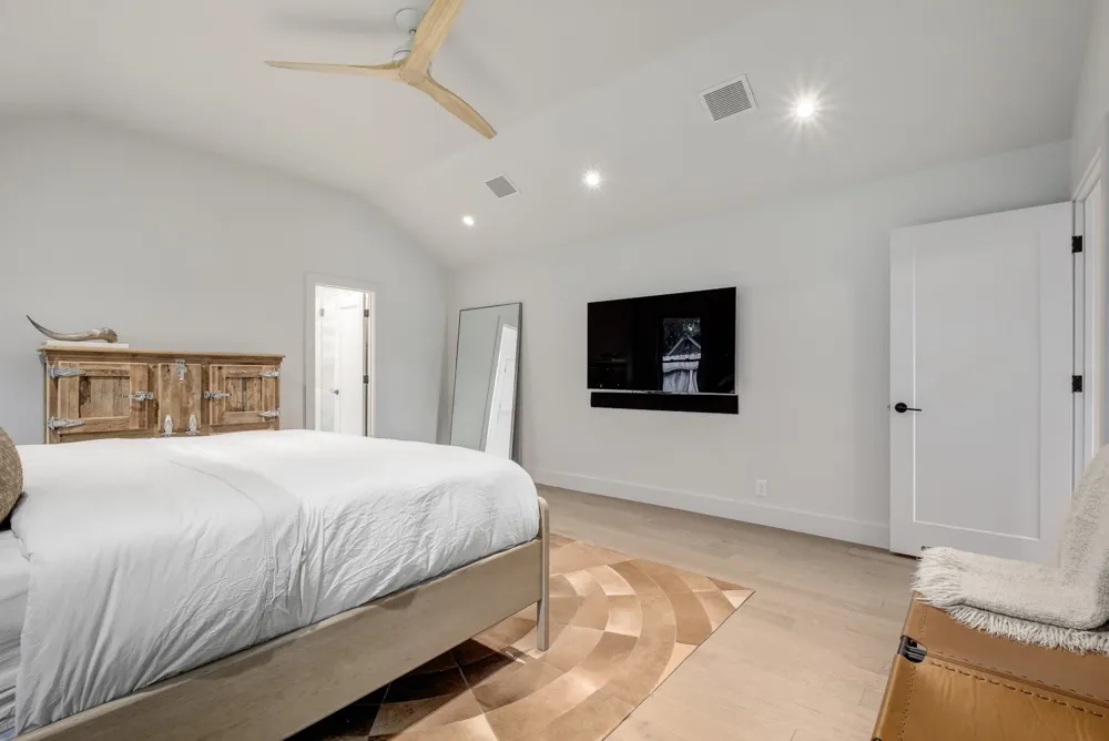 7704 Kiva Drive Austin, TX 78749