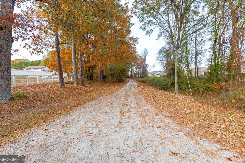 525 Cooper RD Loganville, GA 30052