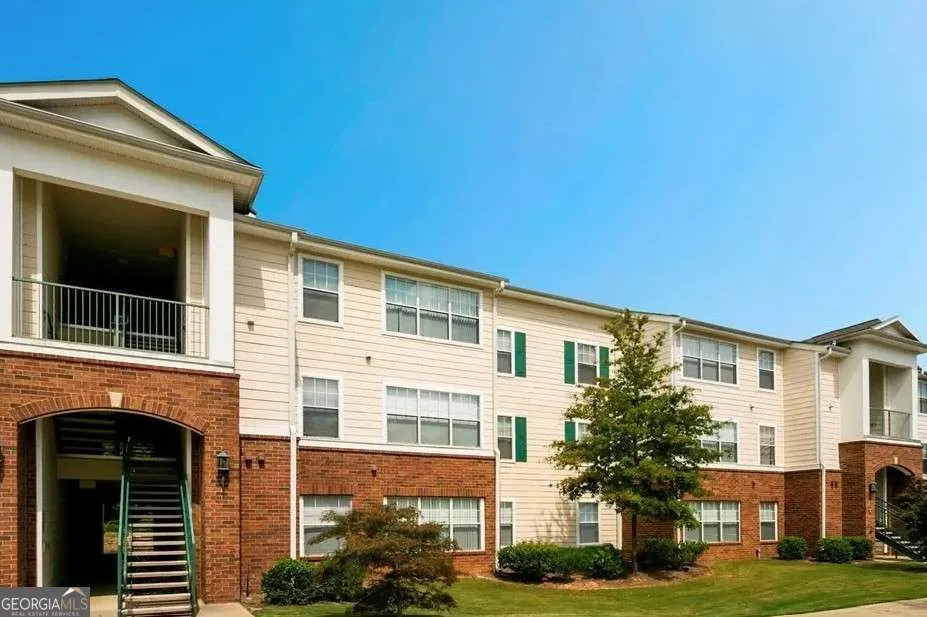 91 Somerset Club DR Cartersville, GA 30121