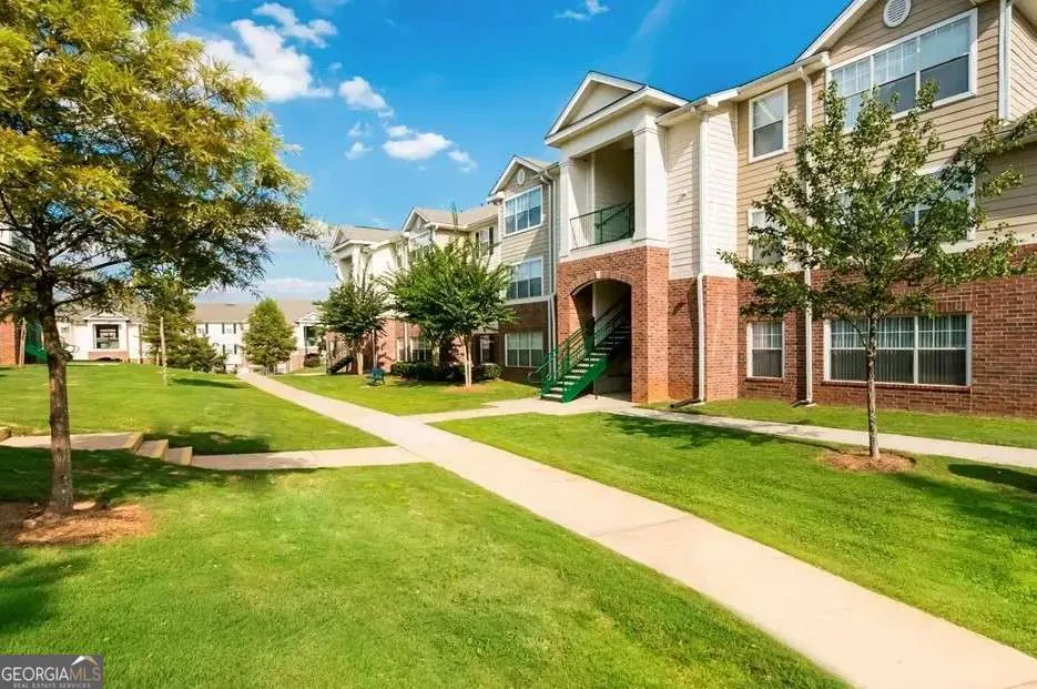 91 Somerset Club DR Cartersville, GA 30121