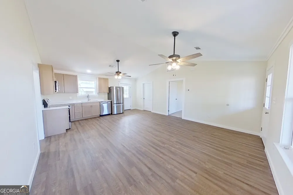 1021 11th AVE NW Moultrie, GA 31768