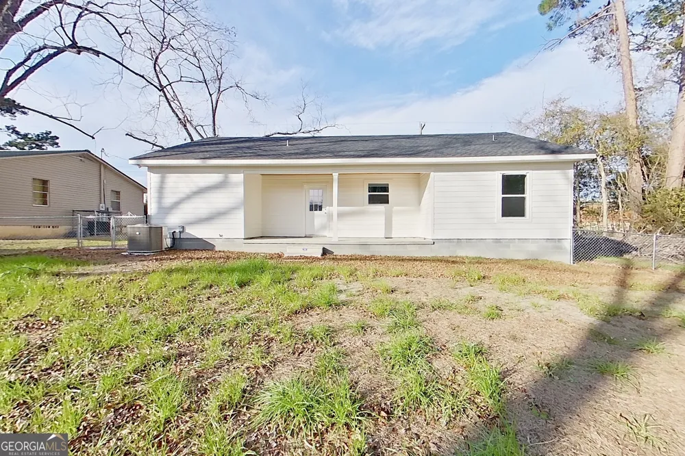 1021 11th AVE NW Moultrie, GA 31768