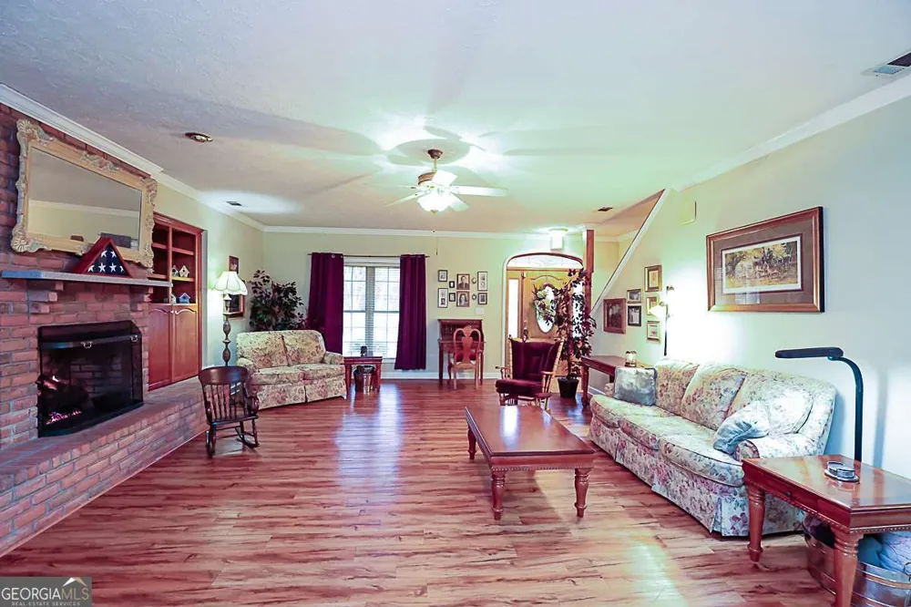 307 Chester Thomas RD Springfield, GA 31329