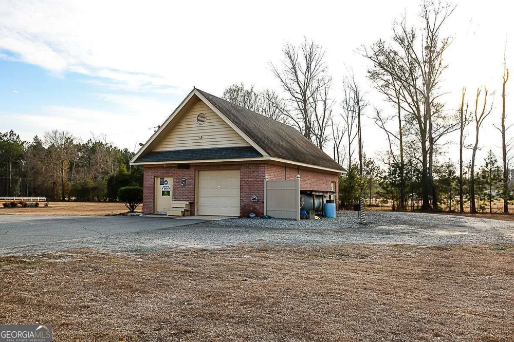 307 Chester Thomas RD Springfield, GA 31329