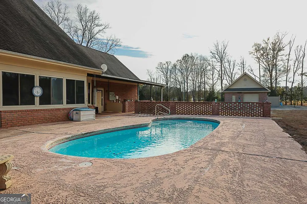 307 Chester Thomas RD Springfield, GA 31329