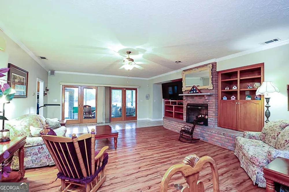 307 Chester Thomas RD Springfield, GA 31329