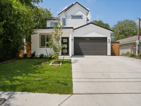 307 Ellis Street