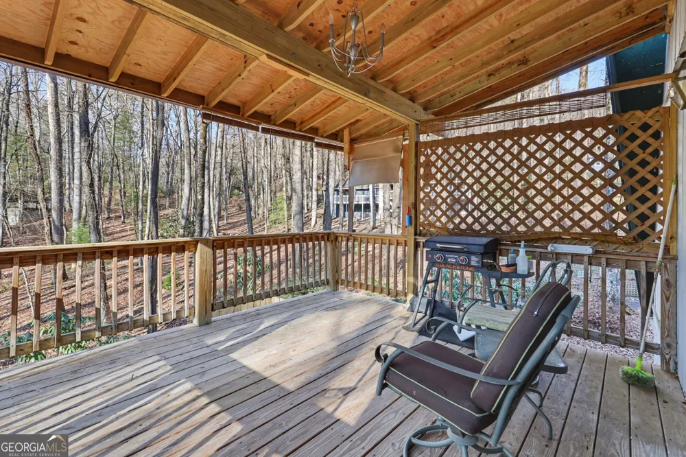 42 Lost Valley DR Dillard, GA 30537
