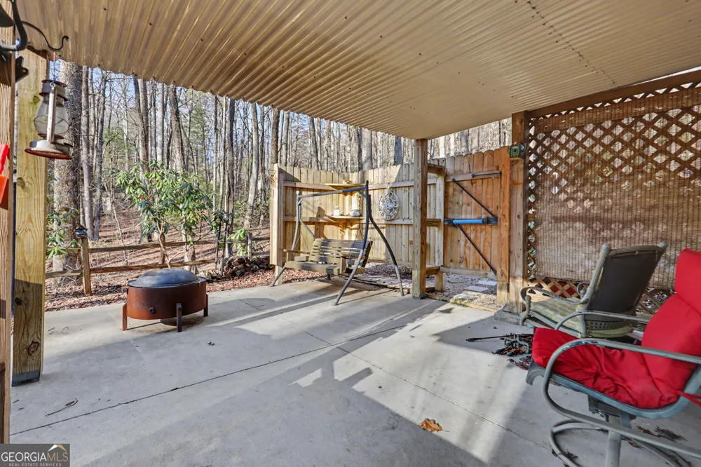 42 Lost Valley DR Dillard, GA 30537