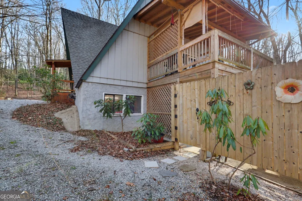 42 Lost Valley DR Dillard, GA 30537