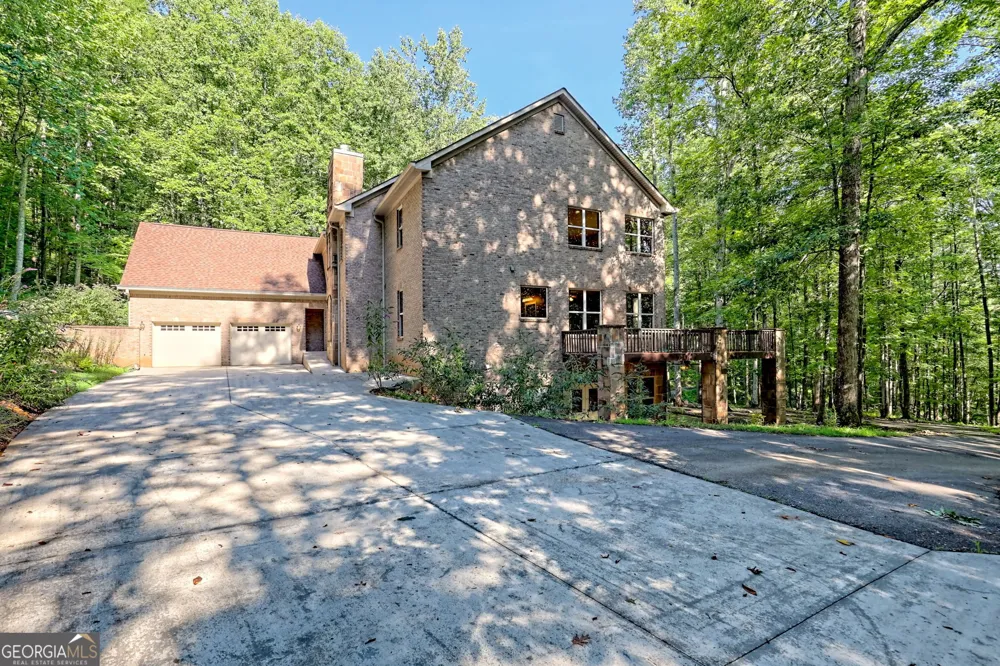 876 WHITETAIL TRL Clayton, GA 30525