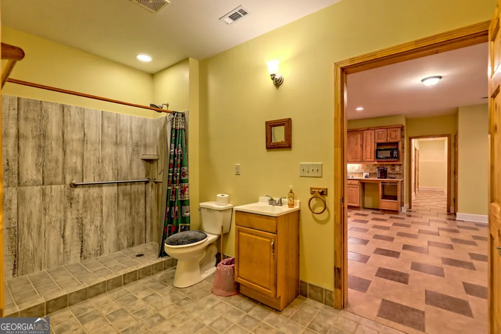 876 WHITETAIL TRL Clayton, GA 30525