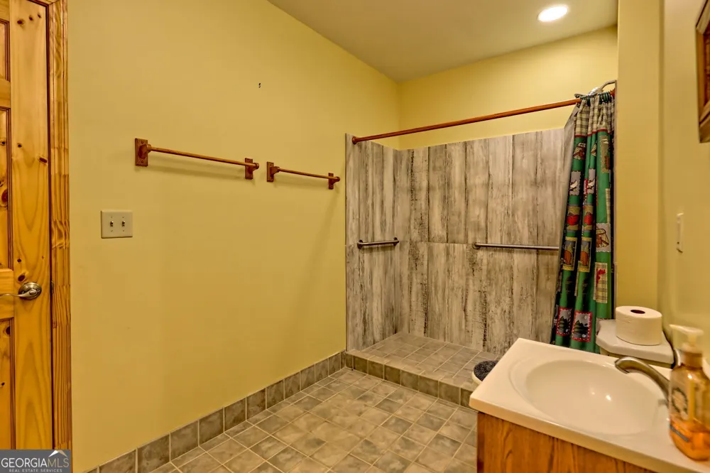 876 WHITETAIL TRL Clayton, GA 30525