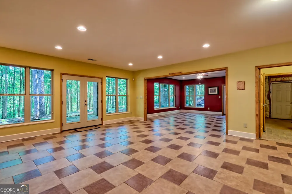 876 WHITETAIL TRL Clayton, GA 30525