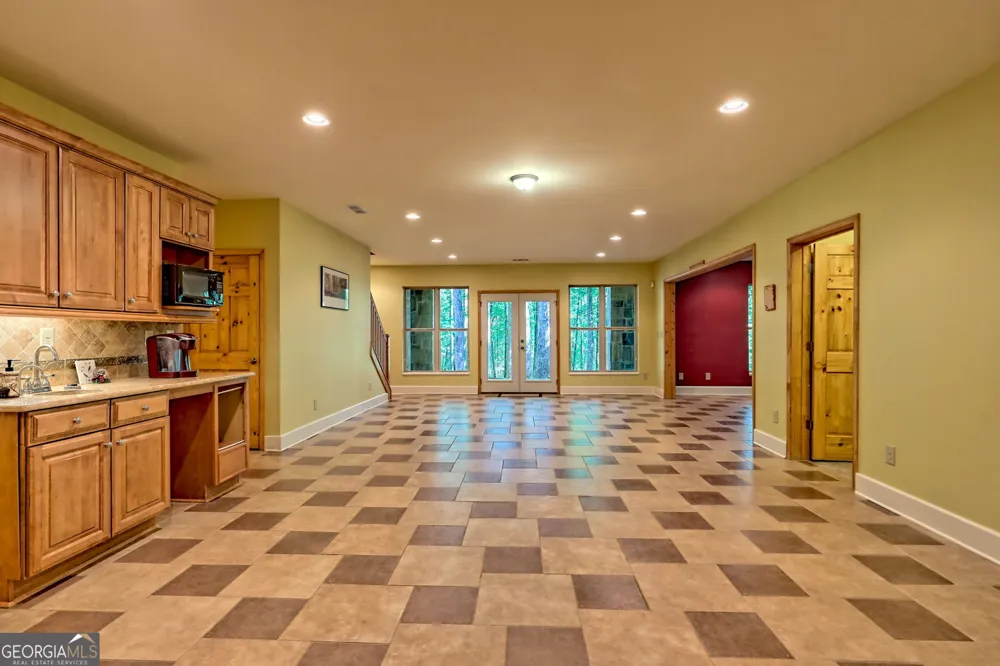 876 WHITETAIL TRL Clayton, GA 30525