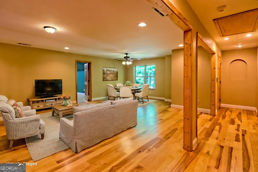 876 WHITETAIL TRL Clayton, GA 30525