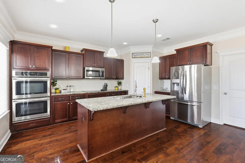 90 Roundstone WAY Richmond Hill, GA 31324