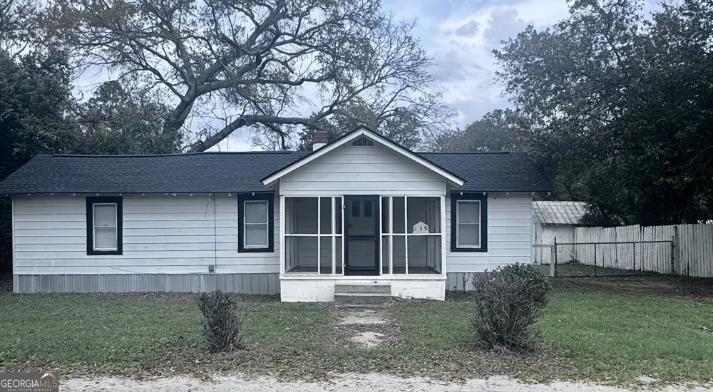 139 Register AVE Reidsville, GA 30453