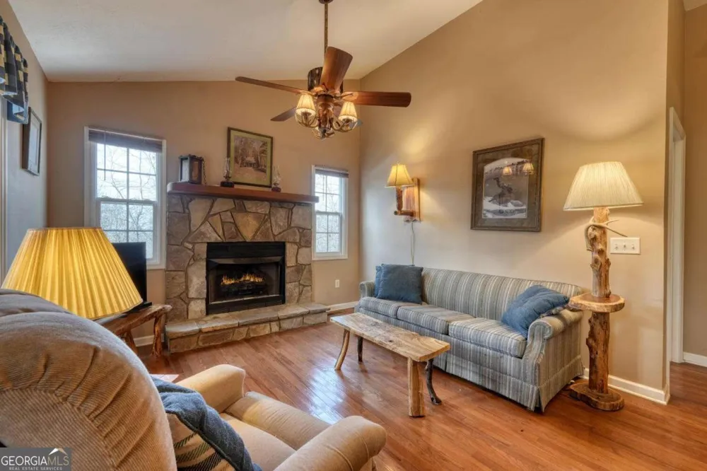 1189 Old Forge ESTS Hiawassee, GA 30546
