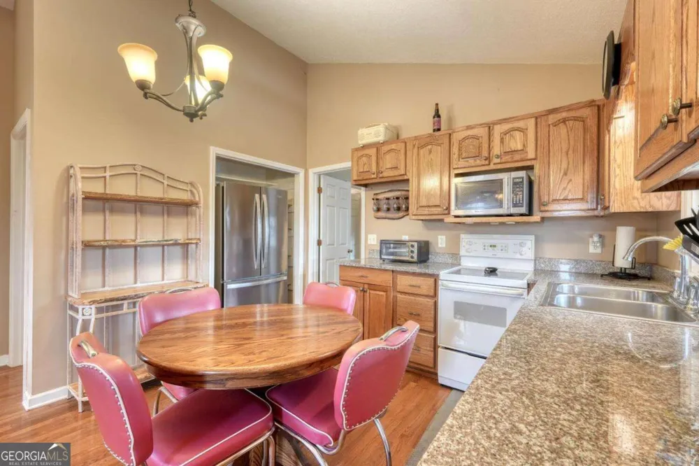 1189 Old Forge ESTS Hiawassee, GA 30546
