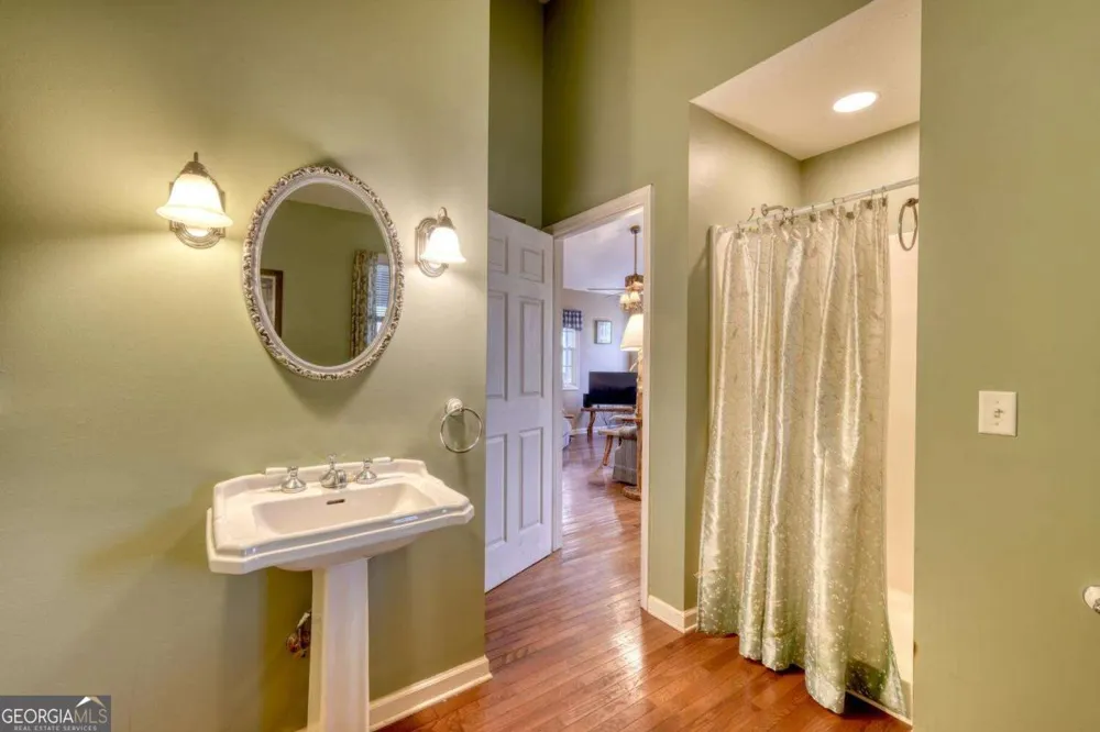 1189 Old Forge ESTS Hiawassee, GA 30546