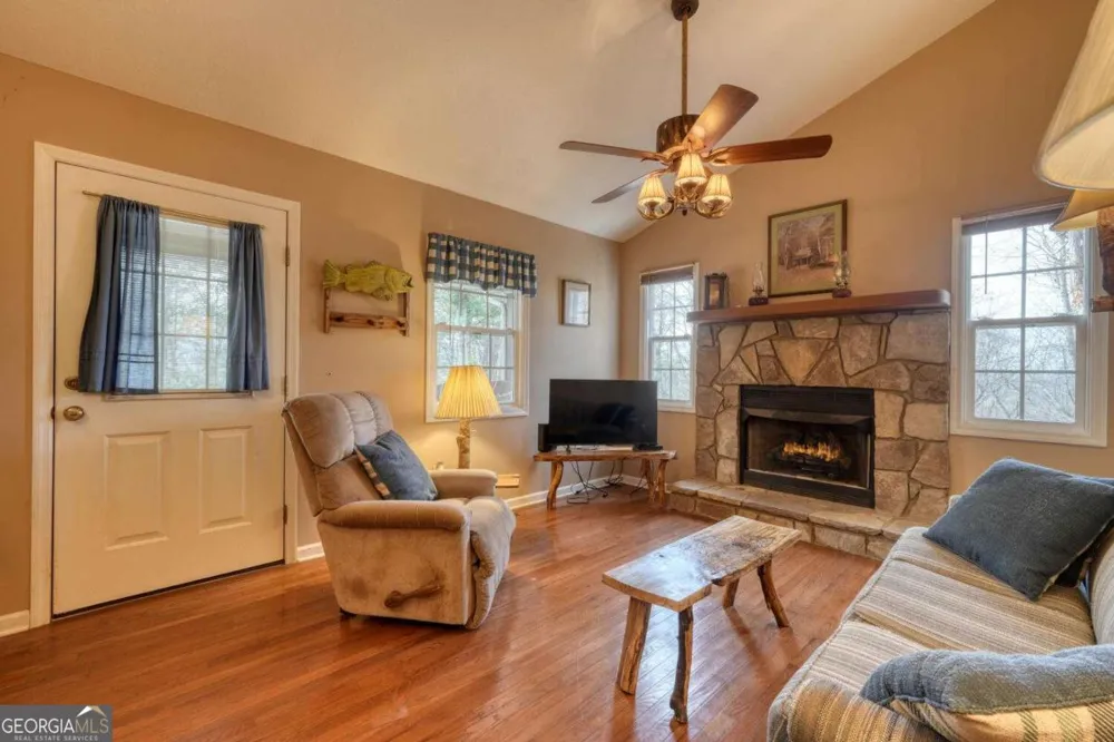 1189 Old Forge ESTS Hiawassee, GA 30546