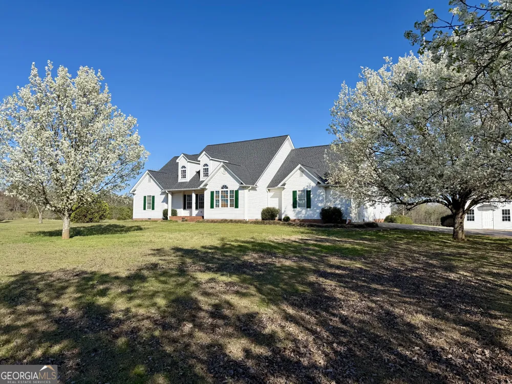 494 S Broad ST Bowman, GA 30624