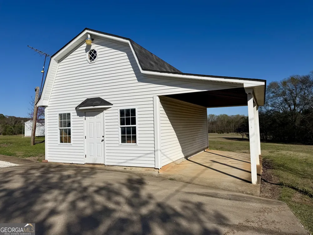 494 S Broad ST Bowman, GA 30624