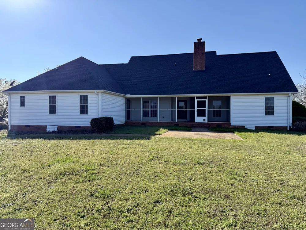 494 S Broad ST Bowman, GA 30624