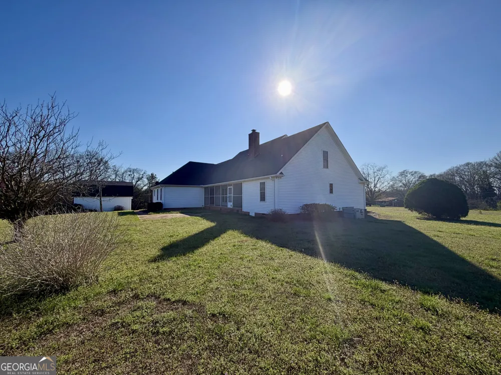 494 S Broad ST Bowman, GA 30624