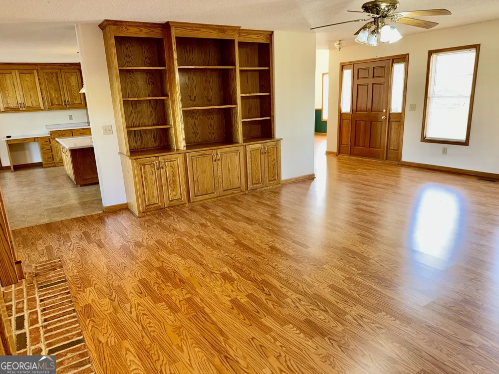 494 S Broad ST Bowman, GA 30624