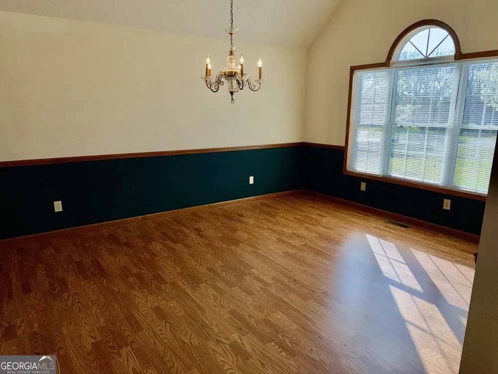 494 S Broad ST Bowman, GA 30624