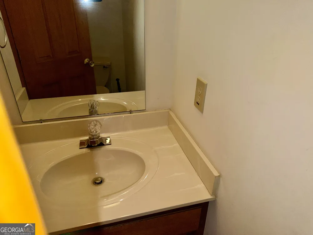 494 S Broad ST Bowman, GA 30624