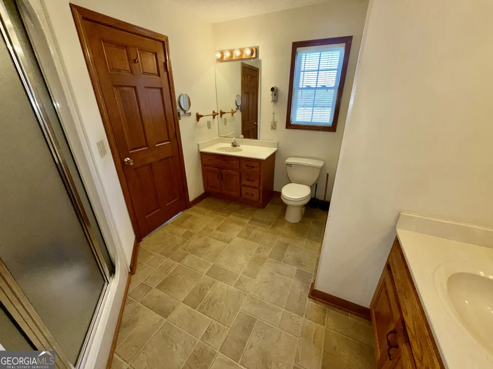 494 S Broad ST Bowman, GA 30624