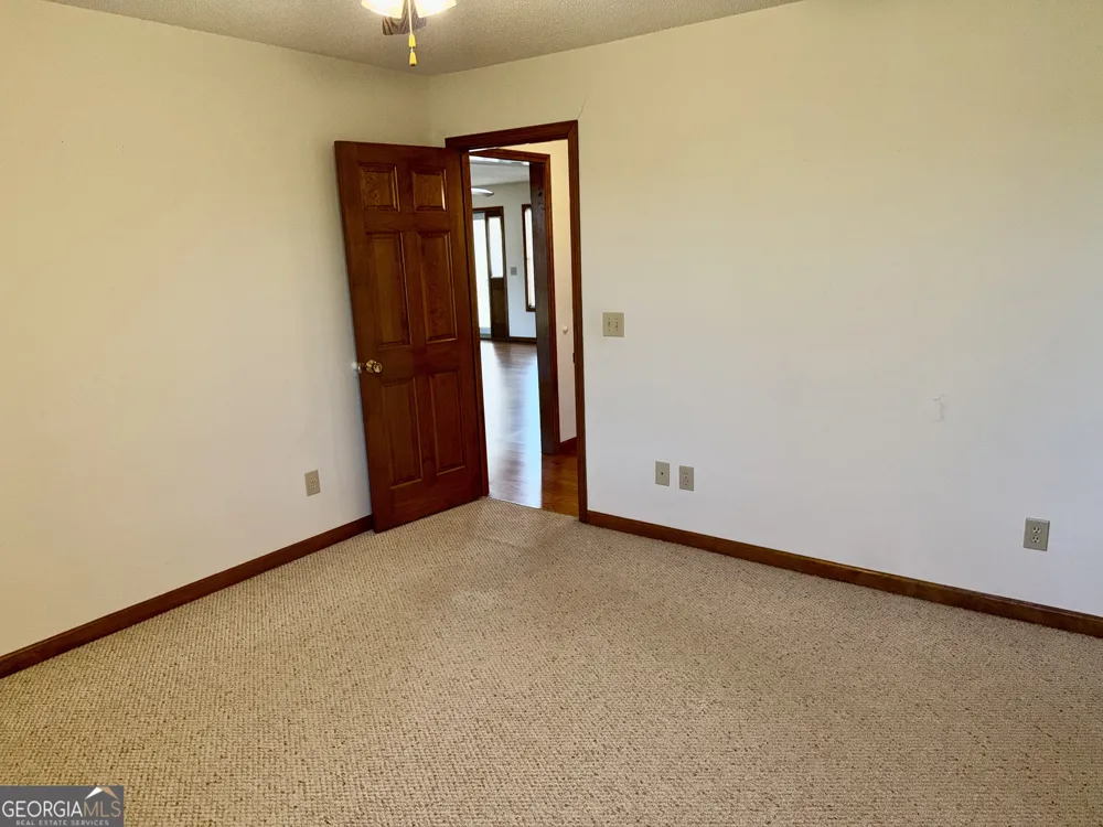 494 S Broad ST Bowman, GA 30624