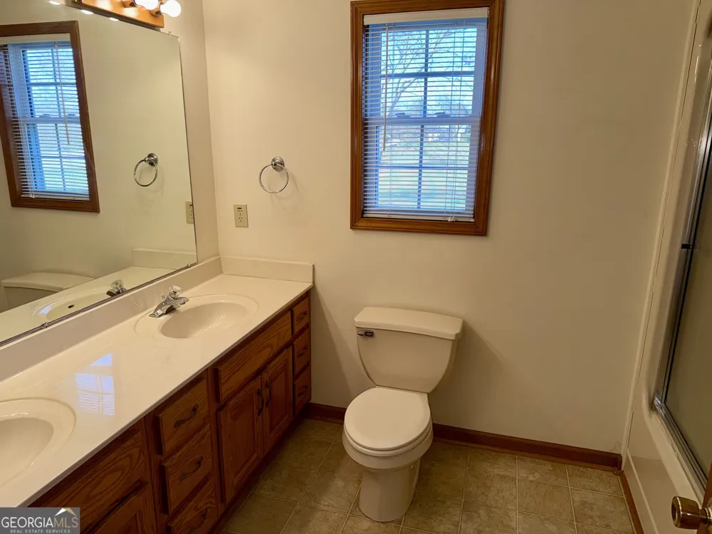 494 S Broad ST Bowman, GA 30624